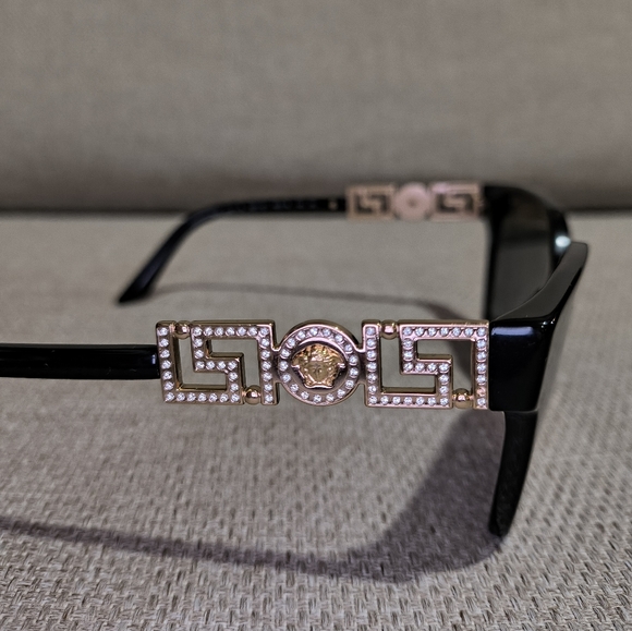 Authentic Versace Sunglasses NWT org $536 - Picture 9 of 16